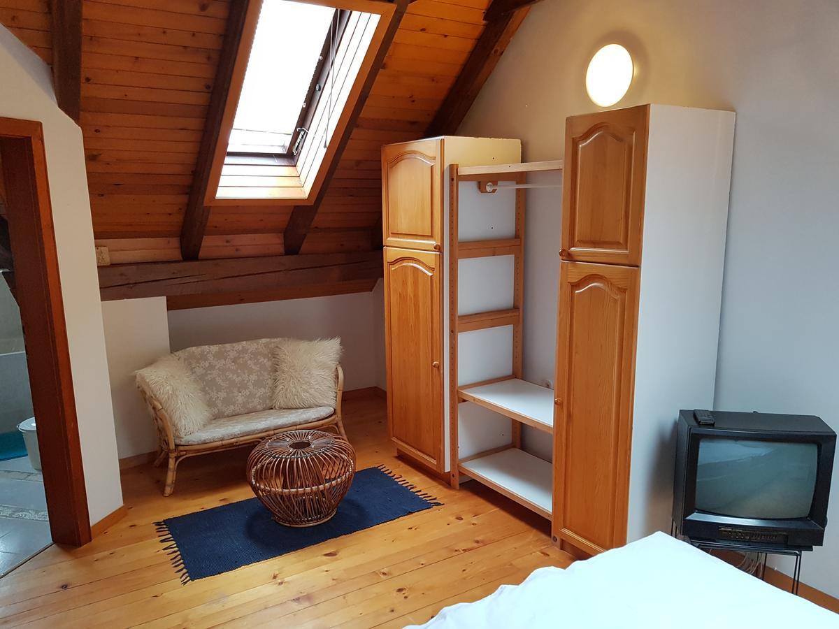 Pr'Simi Bed and Breakfast Golnik Exteriör bild