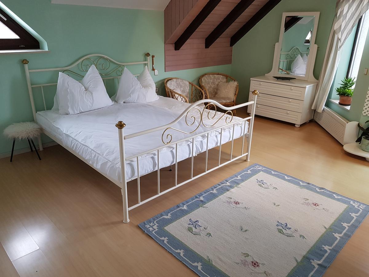 Pr'Simi Bed and Breakfast Golnik Exteriör bild
